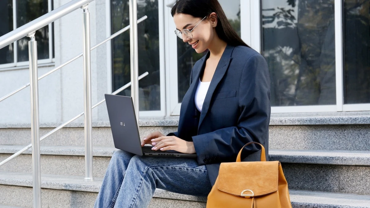 Asus ExpertBook Performa Andal