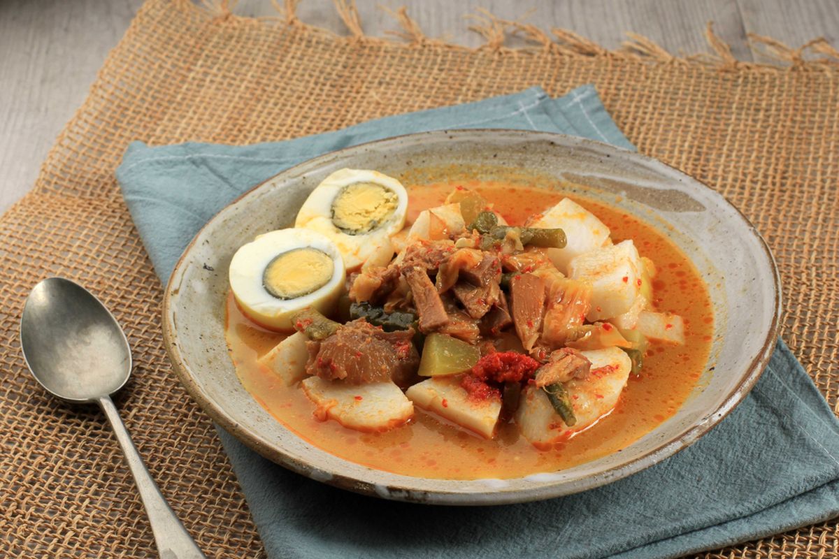 Ketupat Sayur Padang Bukan Sekadar Karbohidrat