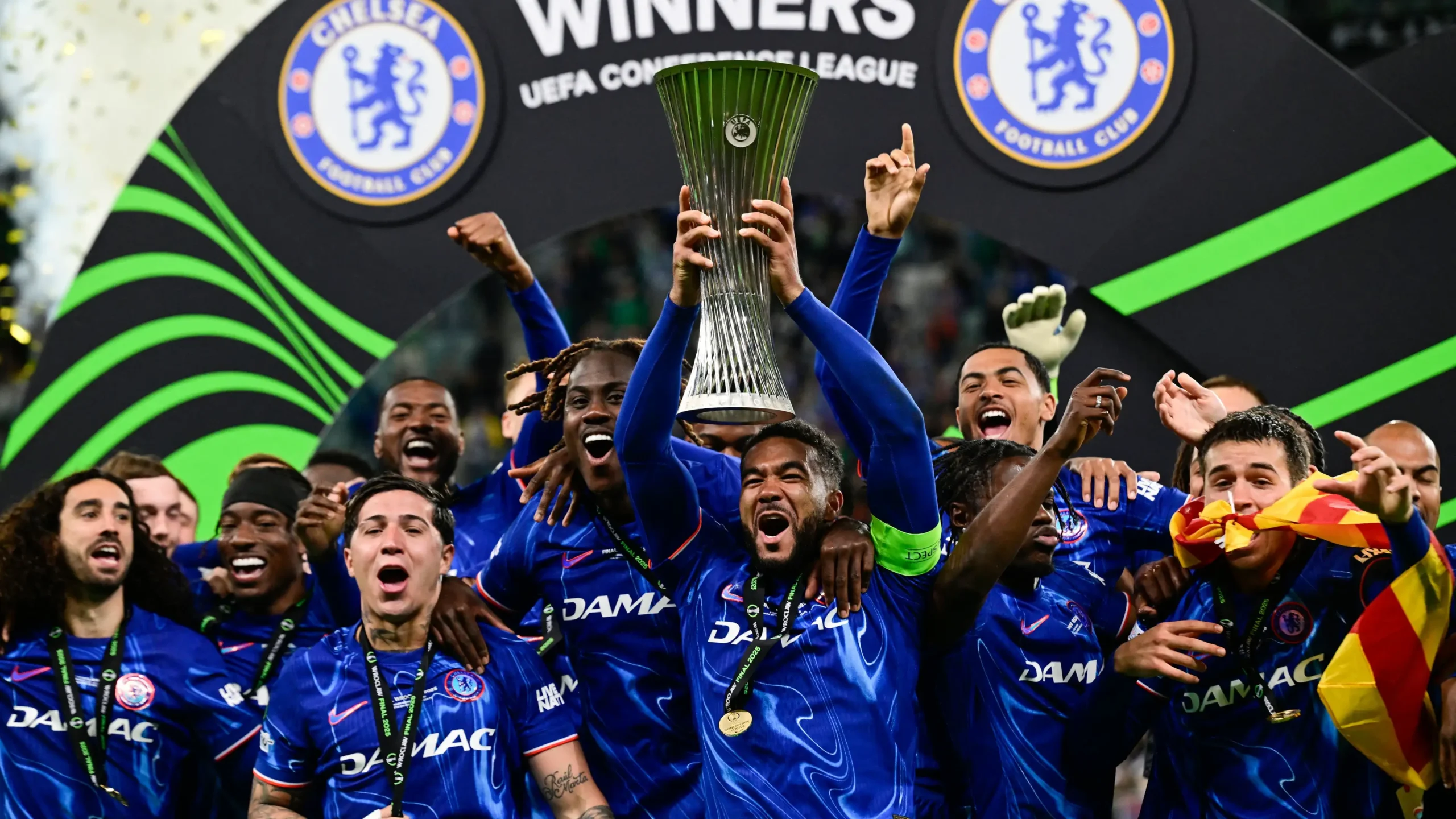 Reece James Chelsea Trofi Conference League temp