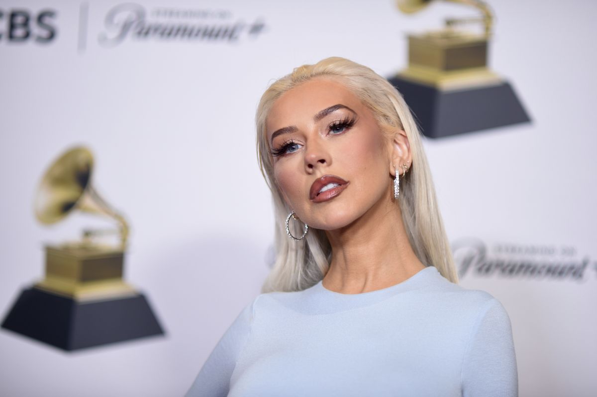 geger christina aguilera panen komentar