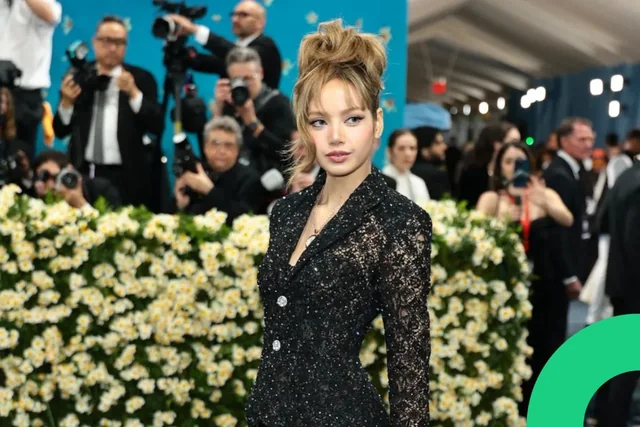 lisa blackpink Elegan di Met Gala 2025